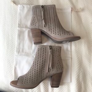 Toms Women’s Majorca Peep Toe